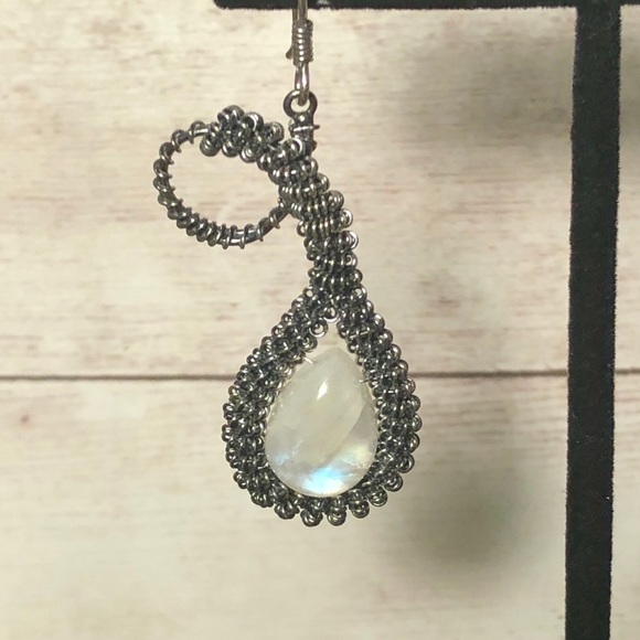 SOLD Moonstone earrings - Picture 5 of 8